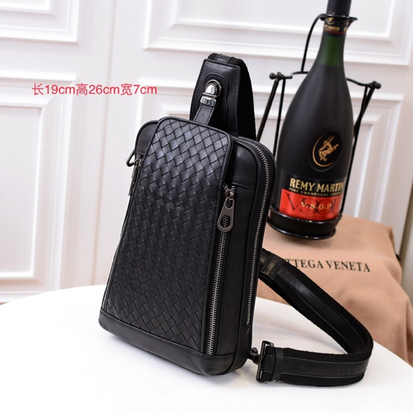 ボッテガヴェネタバッグ背面デザイン